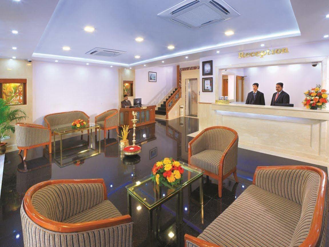 Hotel Excellency Коччи Экстерьер фото