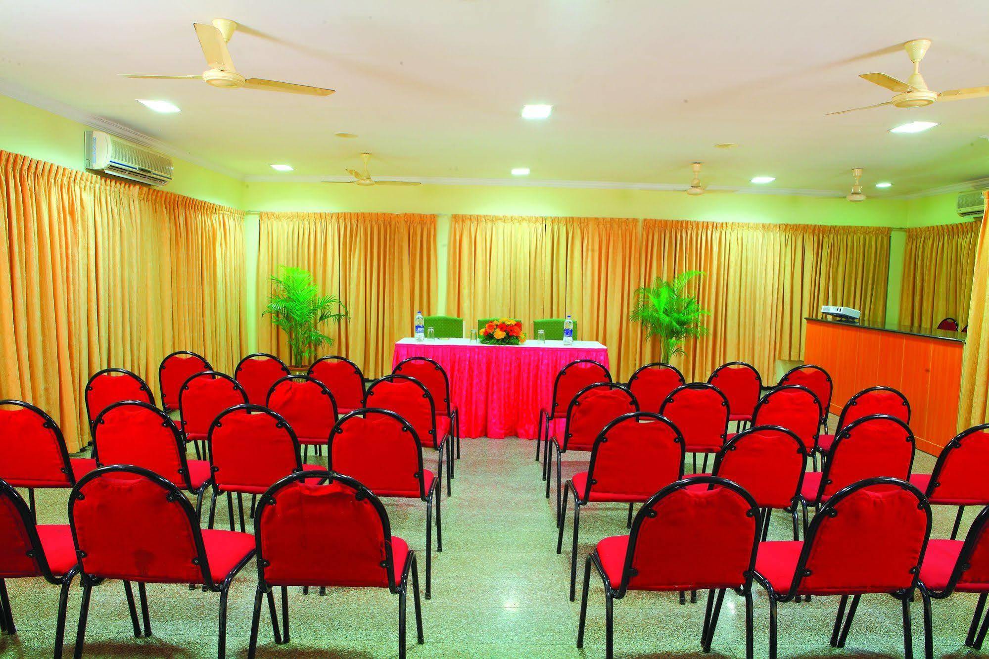 Hotel Excellency Коччи Экстерьер фото